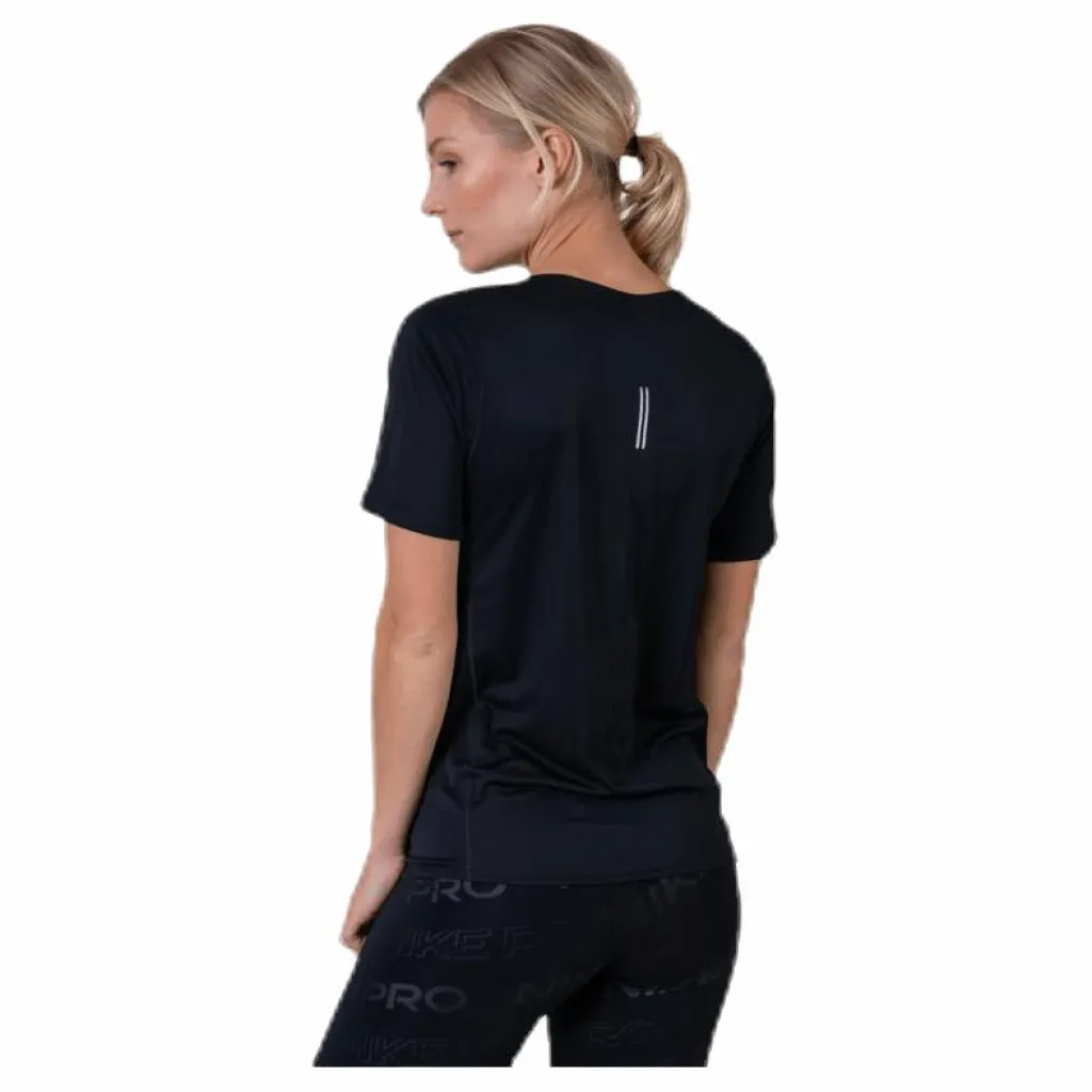 City Sleek SS Top Black*Nike Clearance