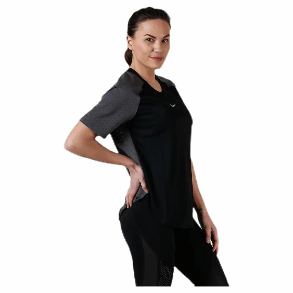 Nike City Sleek Top SS Cool Black/Grey Svart