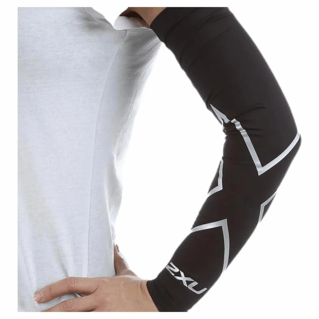 2XU Comp Arm Guard Black/Silver Svart och Silver