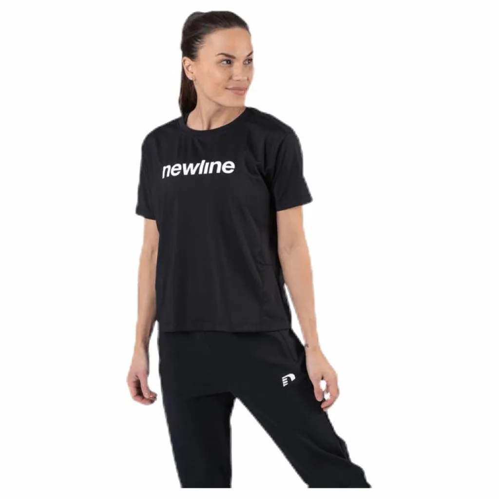 Newline Cropped Tee Black Svart Outlet
