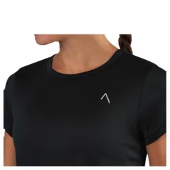 Flowing Running Tee Black*BLACC Sale