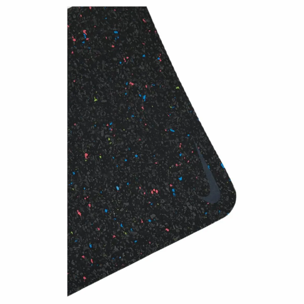 Foundation Yoga Mat 4mm Black*Nike EQ