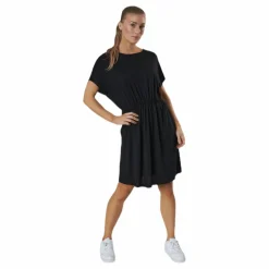 Petrine Ss Dress Black*Pieces