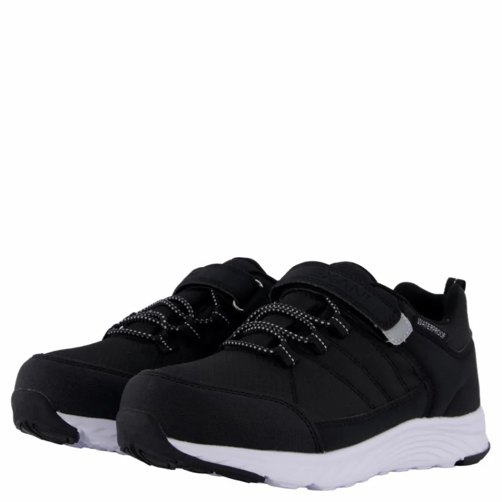 Riley Jr Black/black*Exani Best