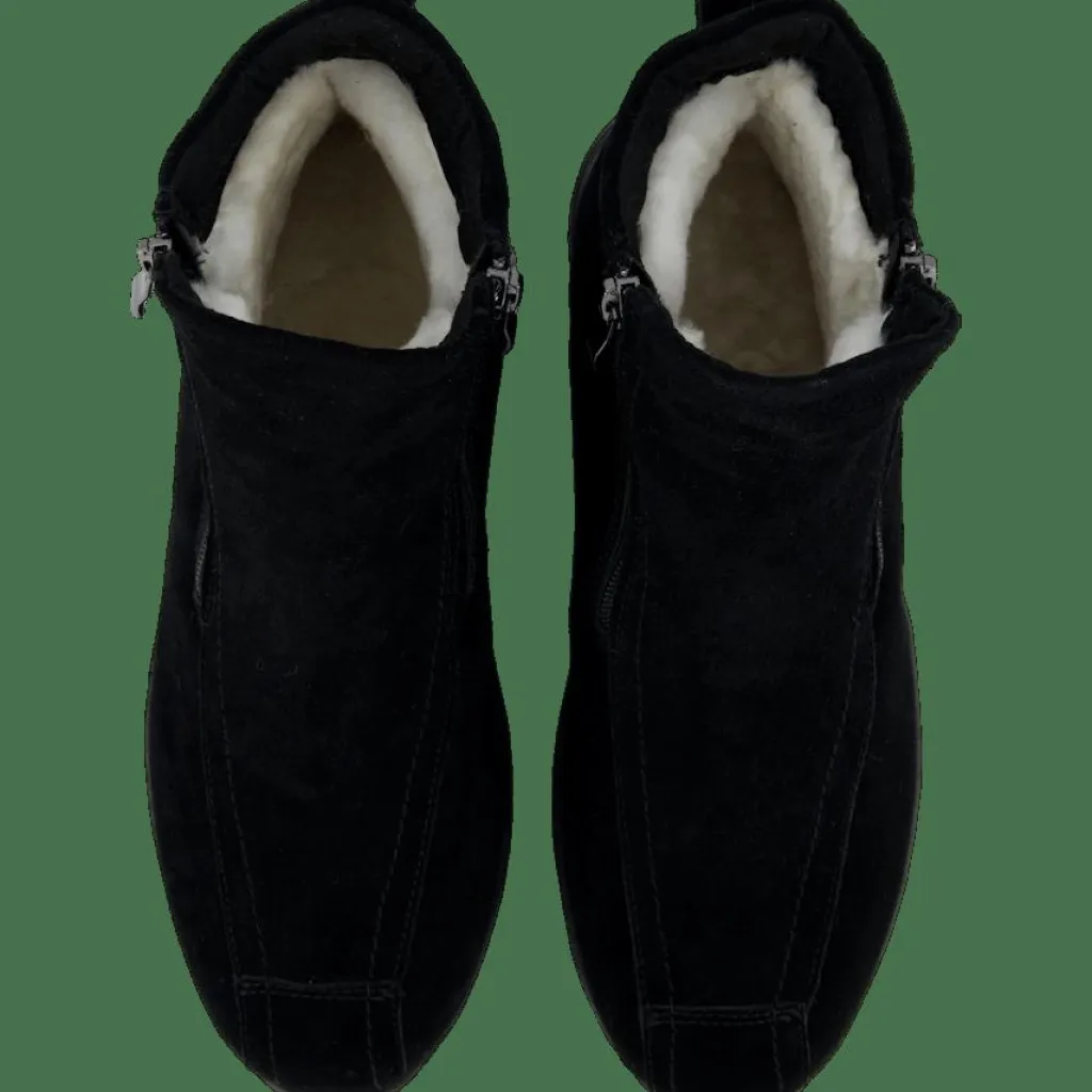 Eskimo Timor L Studs Black