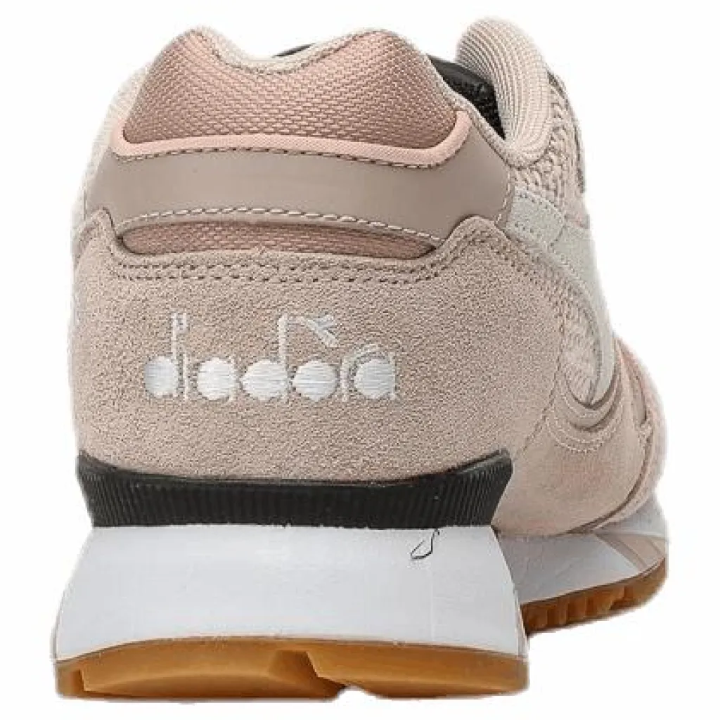 V7000 Pink*Diadora Hot