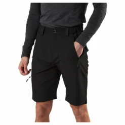 Tuxer Walther Shorts Black Svart